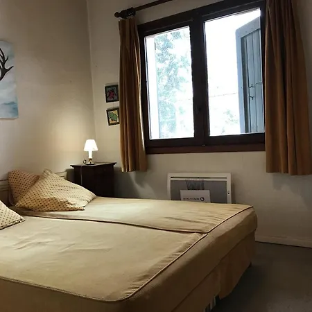 Chalet Rustique Pour 11 Pers, Accès Direct Pistes, Animaux Admis, Wi-fi - Fr-1-757-126